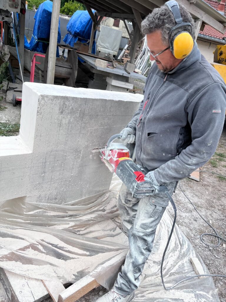 Restauration de la croix de la chapelle de Proyart
